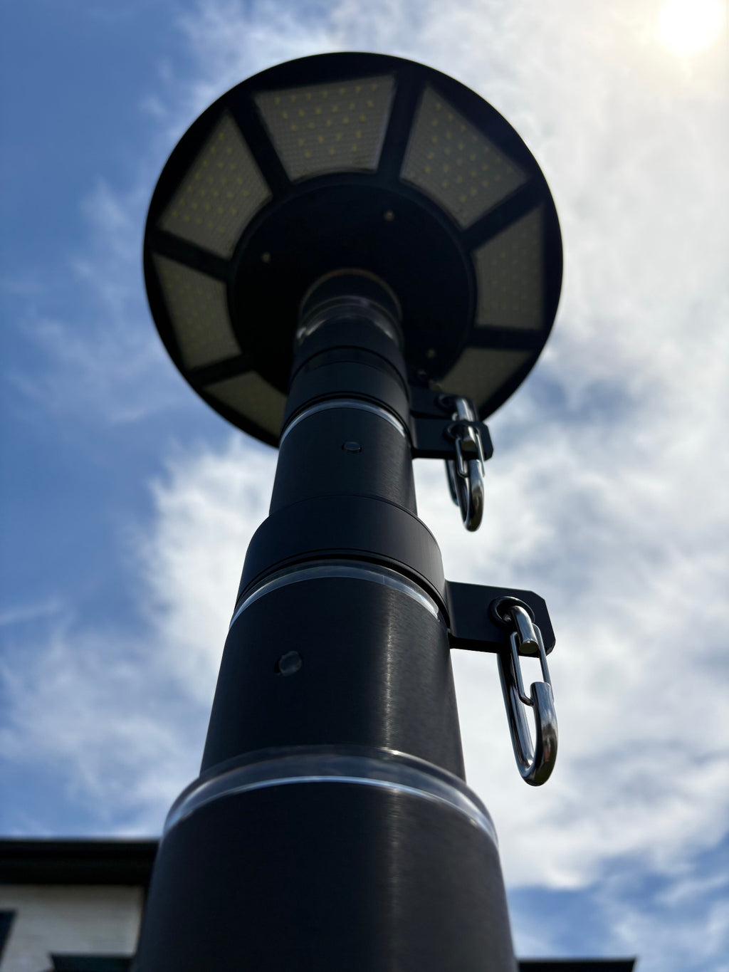 Deluxe LED Solar Flagpole Light