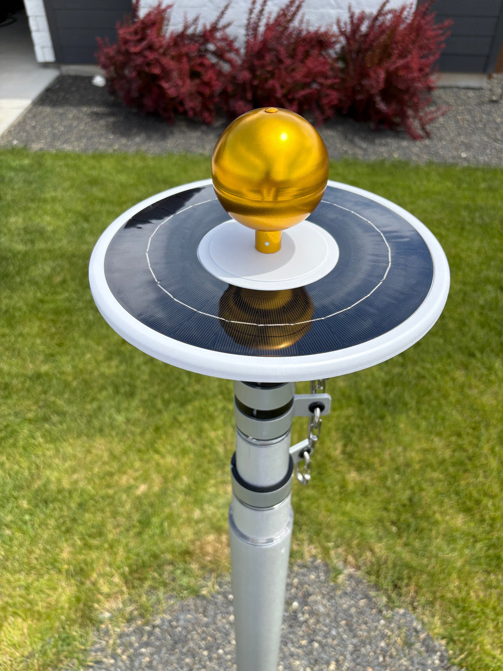 Deluxe LED Solar Flagpole Light